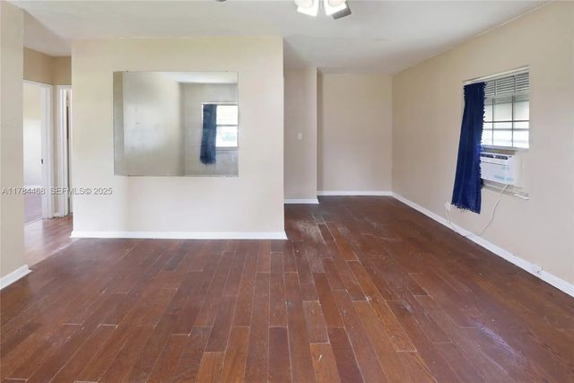 4 of 25 - 723 Nw 15th Way, Fort Lauderdale, FL