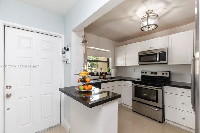 2 of 26 - 8956 Palm Tree Lane #8956, Pembroke Pines, FL