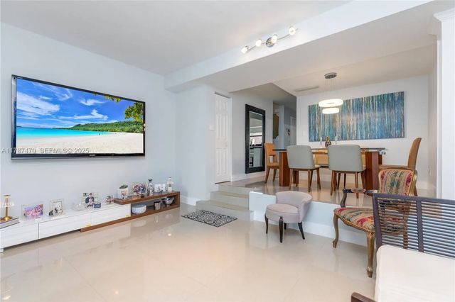 4 of 26 - 8956 Palm Tree Lane #8956, Pembroke Pines, FL