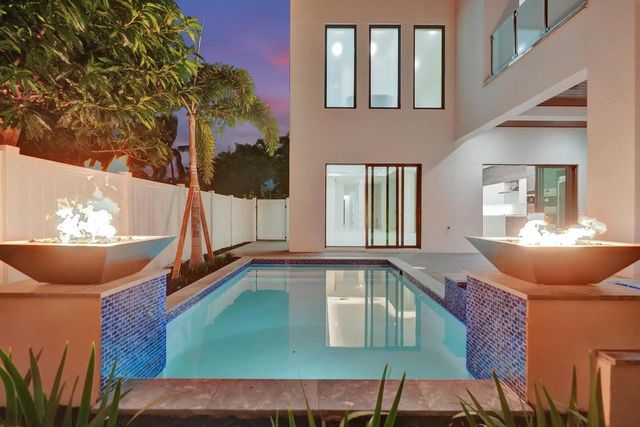 3 of 54 - 4524 Seagrape Drive #2 South, Lauderdale-By-The-Sea, FL