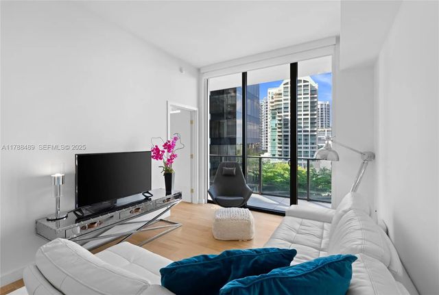 4 of 41 - 2678 Tigertail Avenue #615, Miami, FL