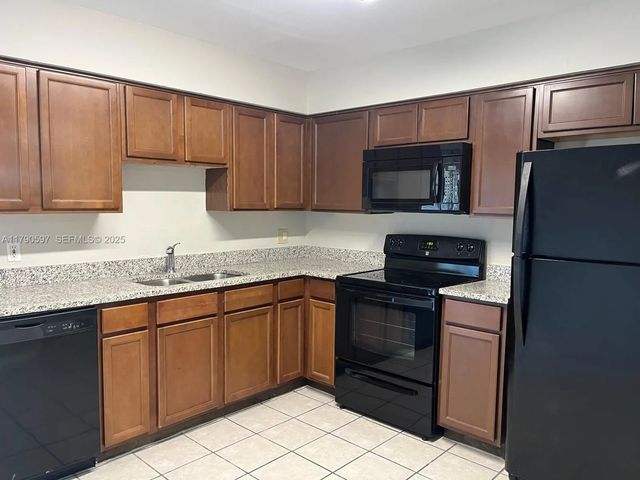 4 of 22 - 4002 Dolomite #a, Orlando, FL