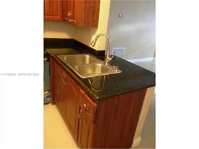 2 of 14 - 853 Sw 12th Street, Fort Lauderdale, FL
