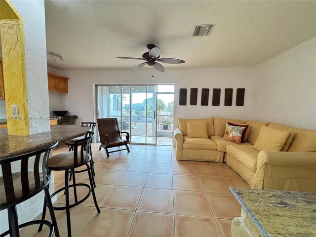 4 of 50 - 1700 Pierce Street #202, Hollywood, FL