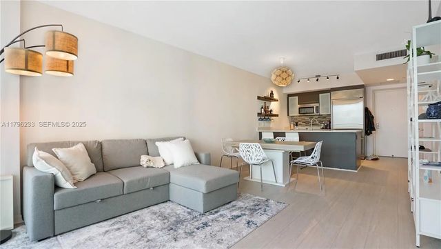 55 Se 6th Street #1804, Miami