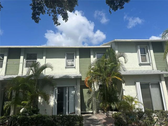 878 Crystal Lake Drive, Deerfield Beach