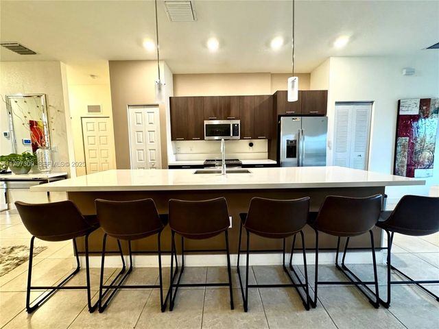 5 of 36 - 8175 Nw 104th Avenue #21, Doral, FL