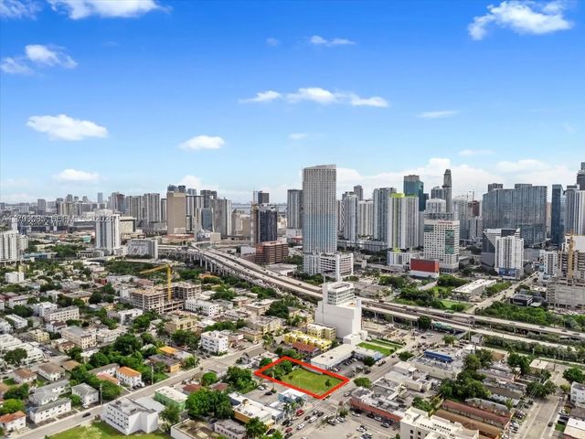 5 of 12 - 471 Sw & 719 8th St & 5th Avenue, Miami, FL