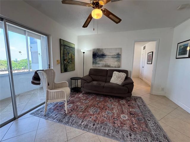 3 of 51 - 1700 Pierce Street #702, Hollywood, FL