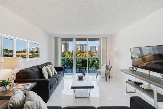 2 of 47 - 19370 Collins Avenue #324, Sunny Isles Beach, FL