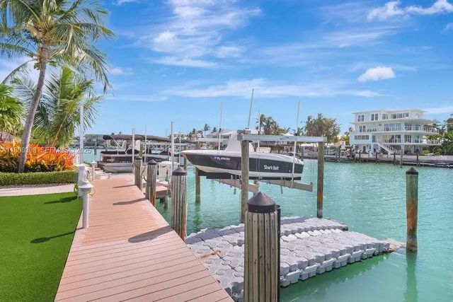 4 of 45 - 162 Bayview Drive, Islamorada, FL