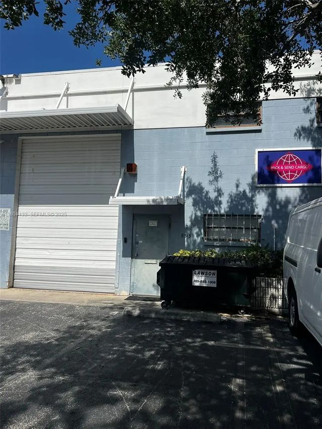 8315 Nw 64th Street #2, Medley