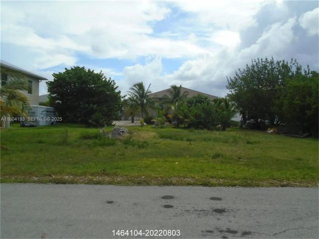 2 of 3 - 106 S Bahama Drive, Duck Key, FL