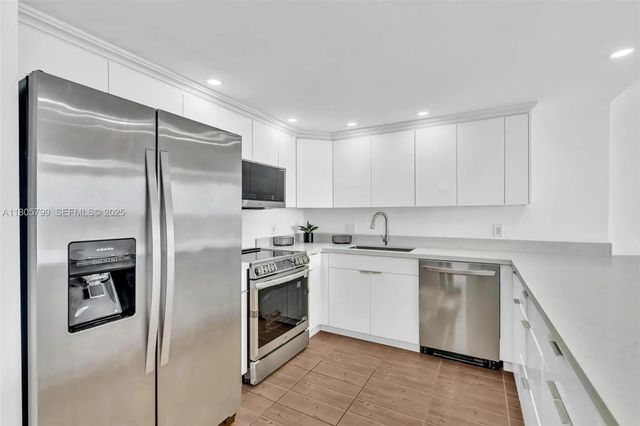 4 of 59 - 2801 Ne 183rd Street #1703w, Aventura, FL