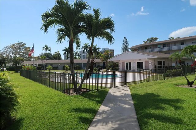 700 Layne Boulevard #112, Hallandale Beach