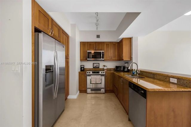 5 of 30 - 1755 E Hallandale Beach Boulevard #1604e, Hallandale Beach, FL