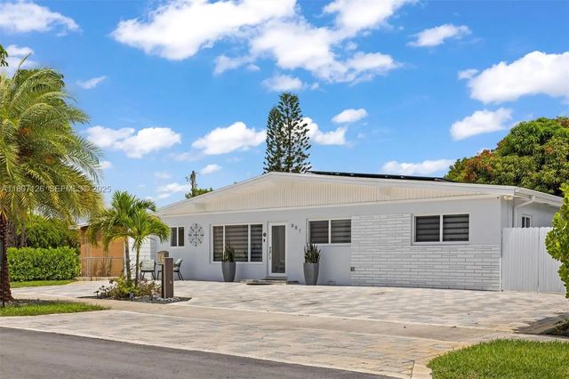 2 of 24 - 881 Nw 177th Terrace, Miami Gardens, FL