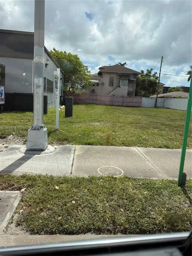5 of 19 - 1959 Sw 27th Avenue, Miami, FL