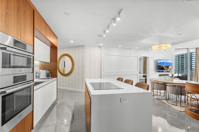 5 of 45 - 851 Ne 1st Avenue #1409, Miami, FL