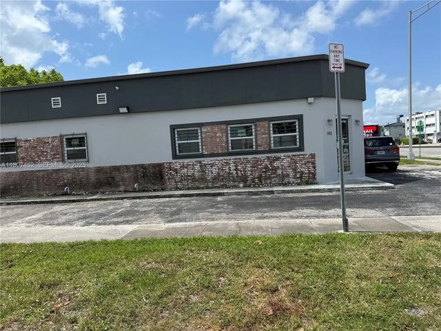 3 of 5 - 1953 Sw 27th Avenue, Miami, FL