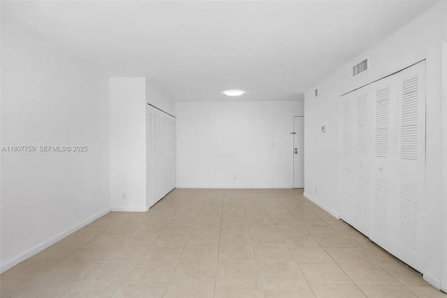 4 of 17 - 4222 Inverrary Boulevard #4211, Lauderhill, FL