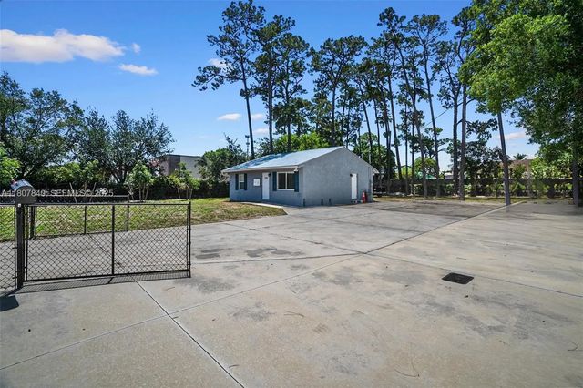 5 of 32 - 4736 Lake Worth Road, Greenacres, FL
