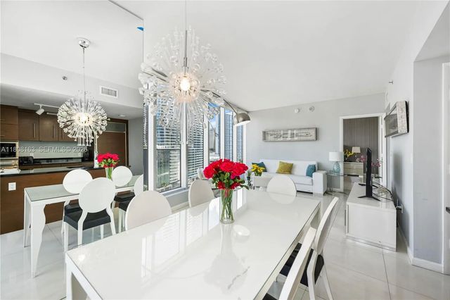 4 of 20 - 485 Brickell Avenue #1604, Miami, FL