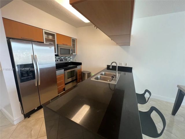 2 of 11 - 1750 N Bayshore Drive #1410, Miami, FL