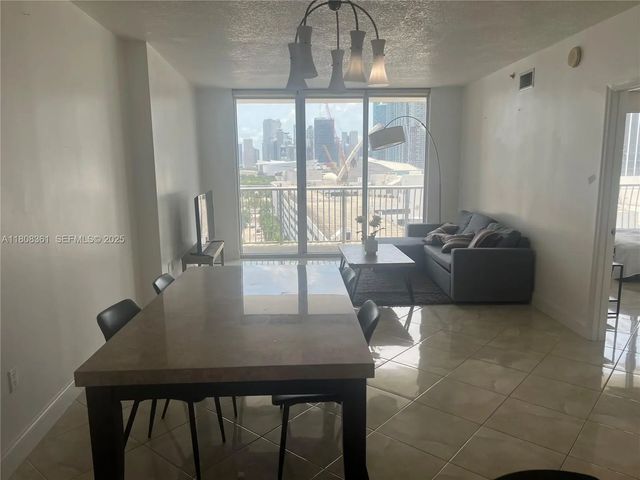 4 of 11 - 1750 N Bayshore Drive #1410, Miami, FL