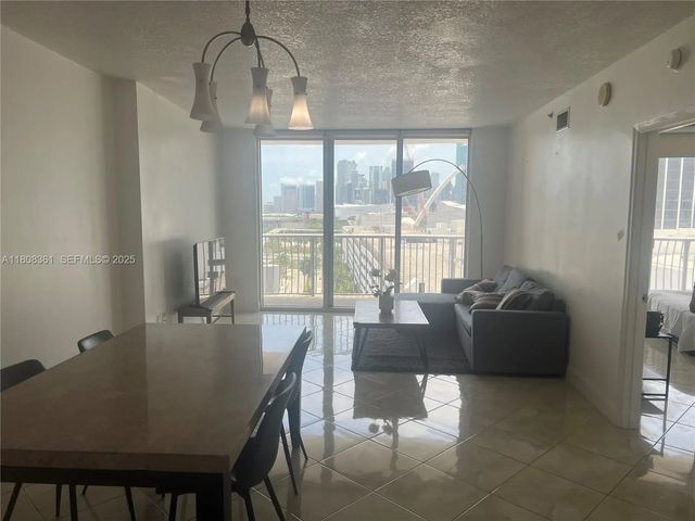 5 of 11 - 1750 N Bayshore Drive #1410, Miami, FL
