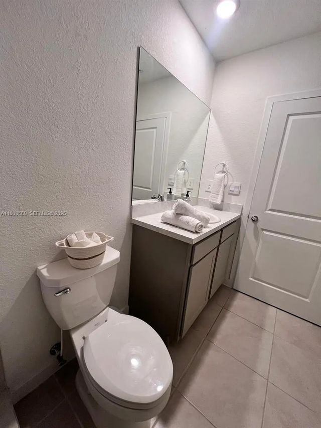 3 of 17 - 245 Ne 3rd Court, Florida City, FL