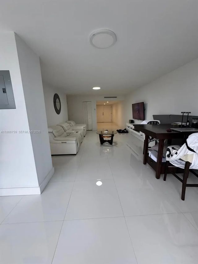 3 of 28 - 6423 Collins Avenue #1001, Miami Beach, FL