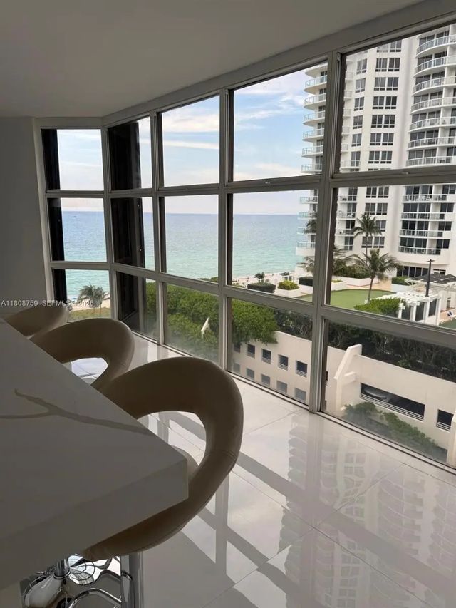 5 of 28 - 6423 Collins Avenue #1001, Miami Beach, FL