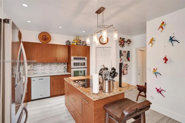2 of 50 - 21388 Marina Cove Circle #13-g, Aventura, FL