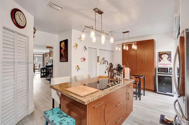 5 of 50 - 21388 Marina Cove Circle #13-g, Aventura, FL