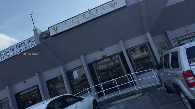 3960 W 16th Avenue #204, Hialeah
