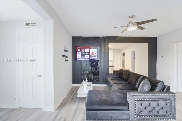 5 of 28 - 6039 Sw 38th Street, Miramar, FL
