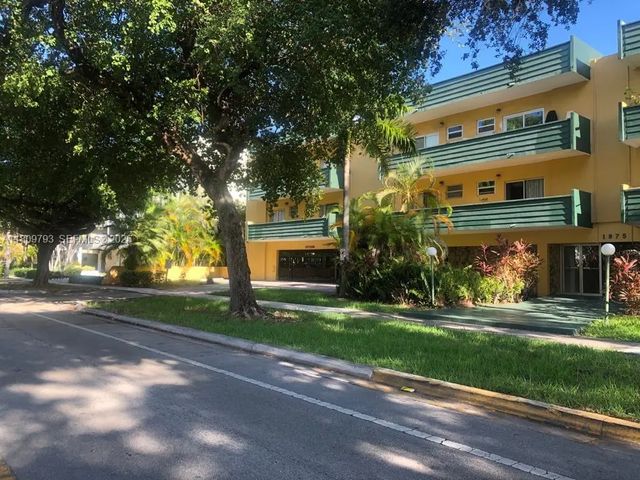 1975 Ne 135th Street #2d, North Miami
