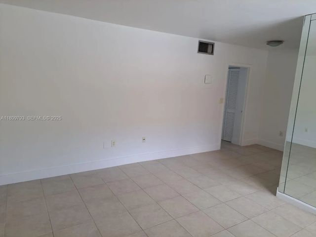 3 of 25 - 1975 Ne 135th Street #2d, North Miami, FL