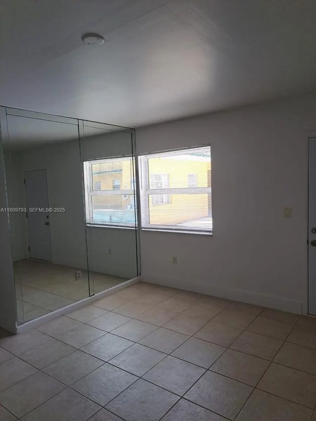 4 of 25 - 1975 Ne 135th Street #2d, North Miami, FL