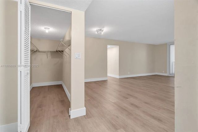 5 of 48 - 1904 S Ocean Drive #1004, Hallandale Beach, FL