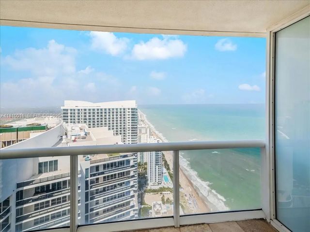1830 S Ocean Drive #5009, Hallandale Beach