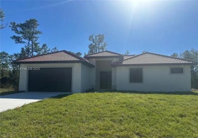 2002 E 13th Street, Lehigh Acres