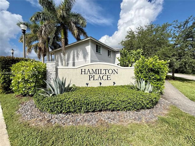 907 Se 17th Court, Homestead
