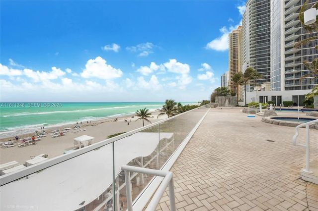 5 of 25 - 18001 Collins Avenue #1504, Sunny Isles Beach, FL