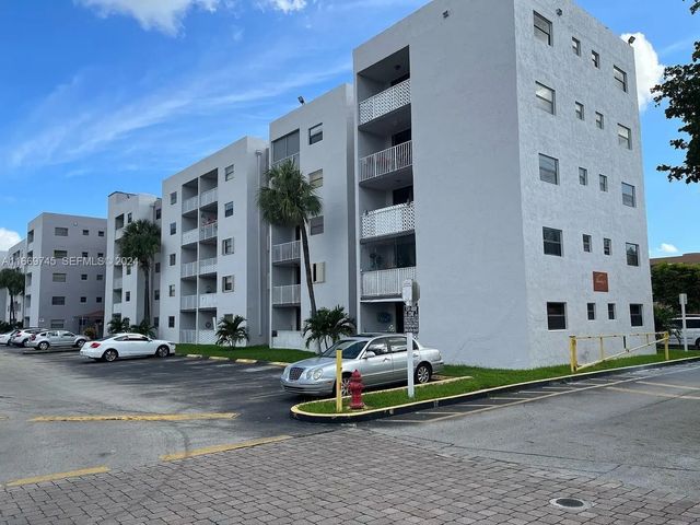 8075 Nw 7th Street #109, Miami