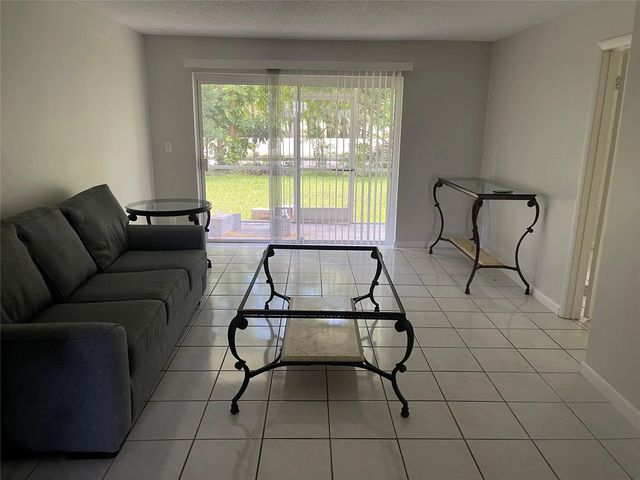 3 of 25 - 8405 Nw 61st Street #d-109, Tamarac, FL