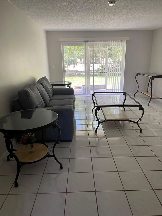 4 of 25 - 8405 Nw 61st Street #d-109, Tamarac, FL