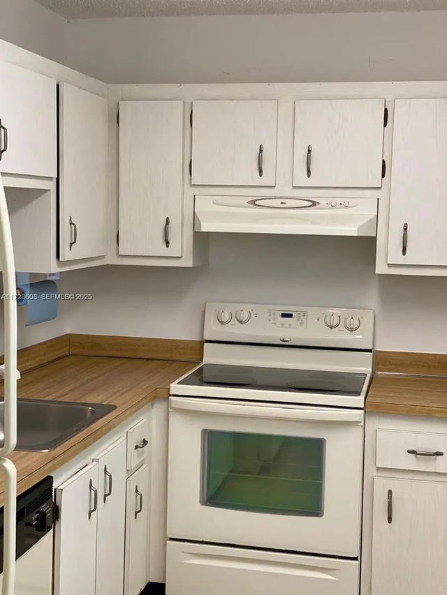 2 of 40 - 1800 Sw 81st Avenue #1407, North Lauderdale, FL