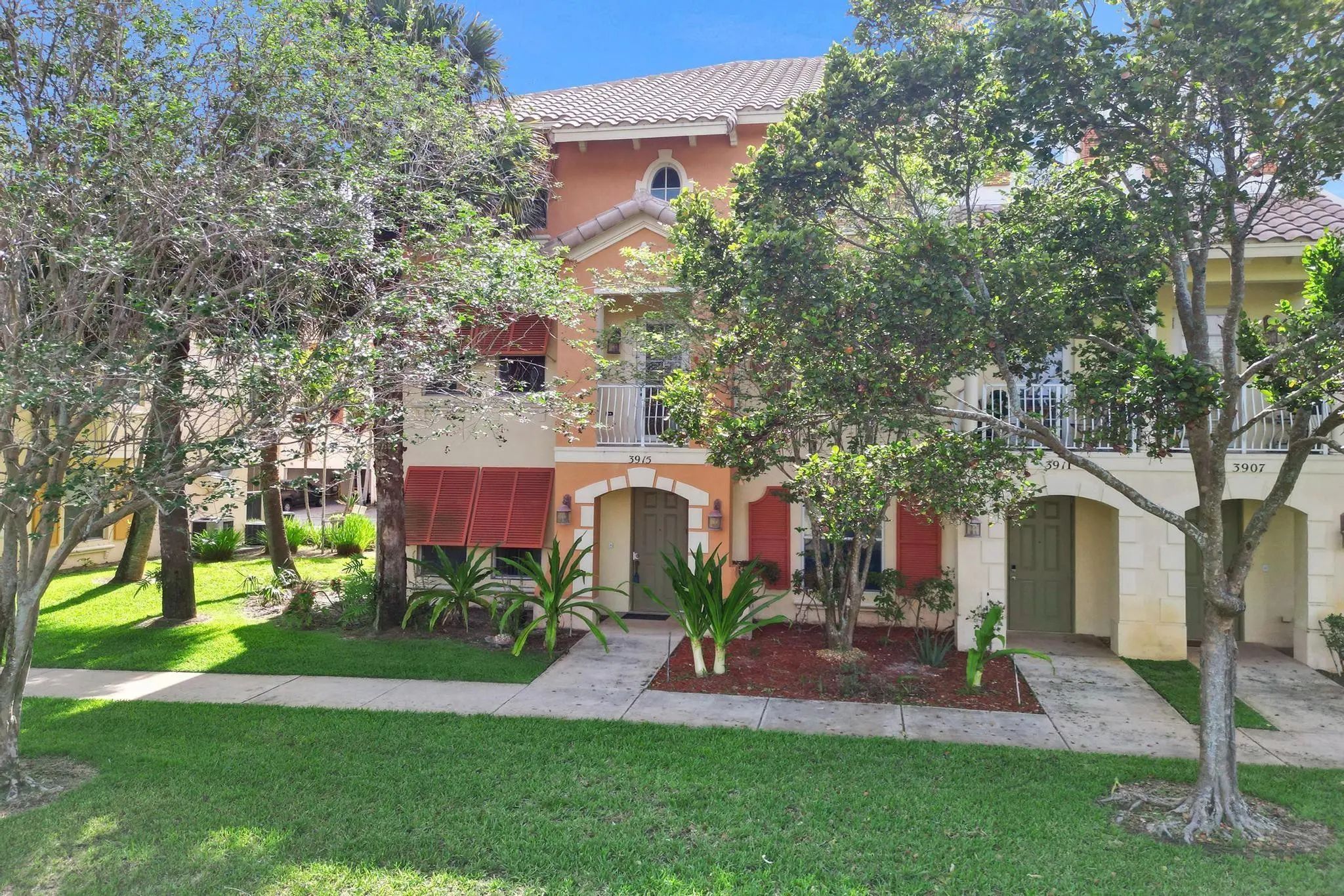 3915 Passion Flower Road #3915, Coconut Creek